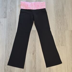 PINK Victoria's Secret Black Flare Leggings with Pink Leopard Waistband Large